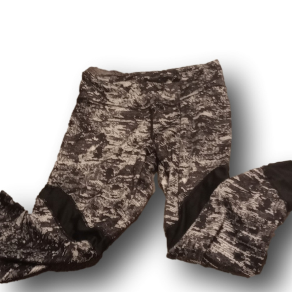 Outdoor voices The warm up leggings yoga pants, size small, black grey